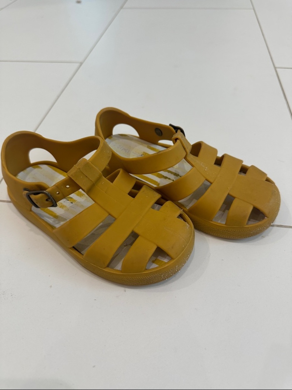 Pehr mustard sandals 10 toddler